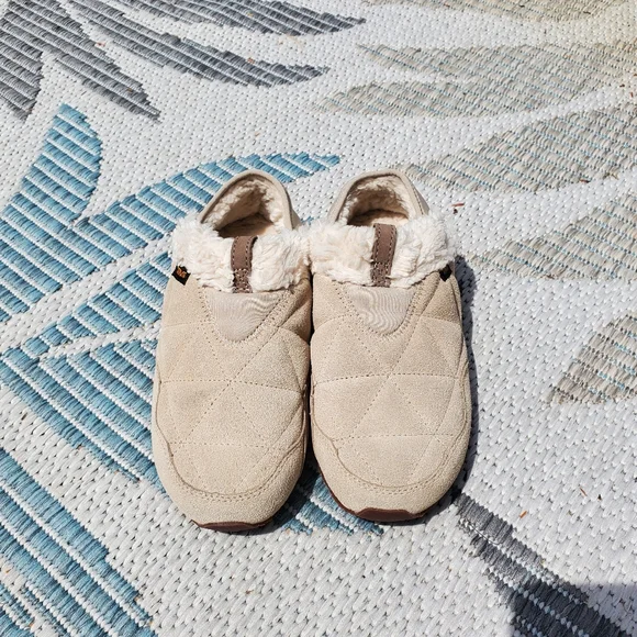 Teva | ReEMBER Plush Slippers - Picture 4 of 9